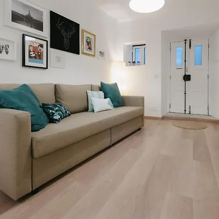Apartment Weekend 40 Alfama Lisbon